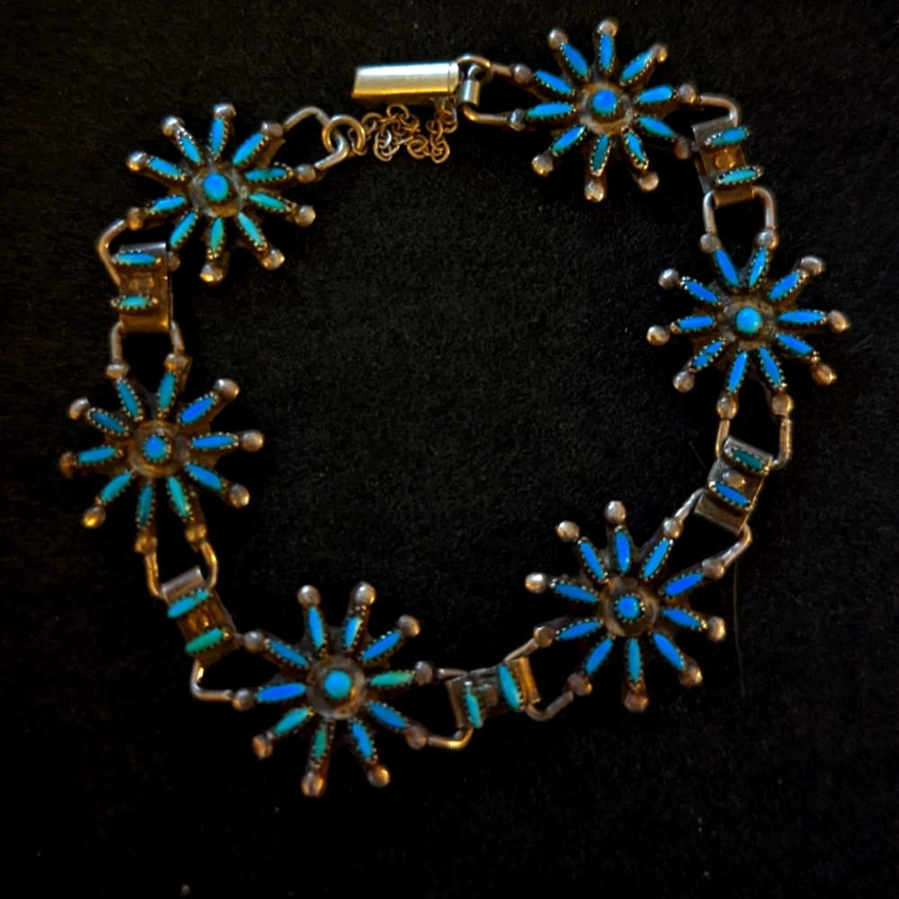 Zuni Needlepoint Squash Blossom Sterling Sliver & Turquoise Bracelet.